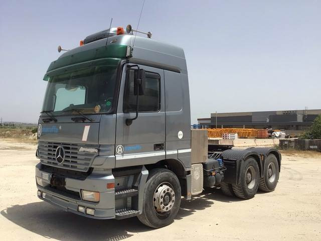 Mercedes-Benz Actros 3353S - Gjysmë-kamion: foto 1 Mercedes-Benz Actros 3353S - Gjysmë-kamion: foto 1