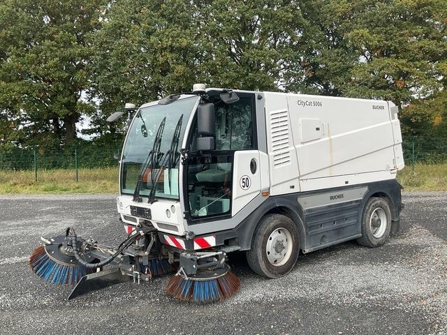 Bucher CityCat CC5006 XL - Makinë fshirëse për rrugët: foto 1 Bucher CityCat CC5006 XL - Makinë fshirëse për rrugët: foto 1