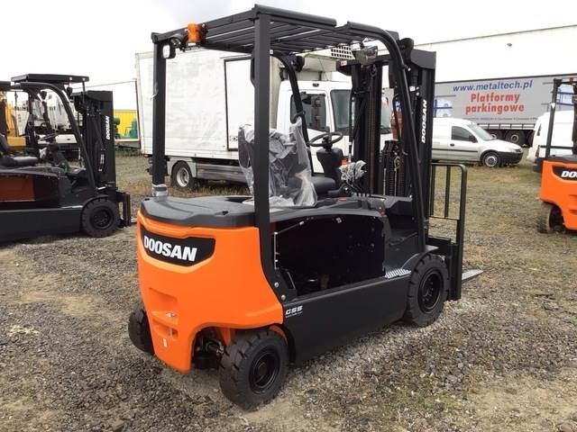 Doosan B30X-7 PLUS - Pirun elektrik: foto 3 Doosan B30X-7 PLUS - Pirun elektrik: foto 3