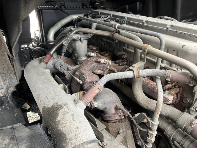 Iveco S-Way 460 - Gjysmë-kamion: foto 5 Iveco S-Way 460 - Gjysmë-kamion: foto 5