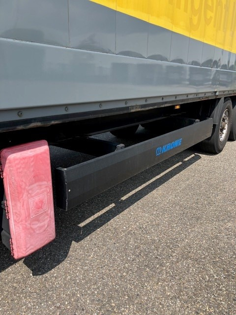 KRONE SD Dryliner - Rimorkio me vagonetë të mbyllur: foto 5 KRONE SD Dryliner - Rimorkio me vagonetë të mbyllur: foto 5