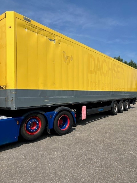 KRONE SD Dryliner - Rimorkio me vagonetë të mbyllur: foto 4 KRONE SD Dryliner - Rimorkio me vagonetë të mbyllur: foto 4