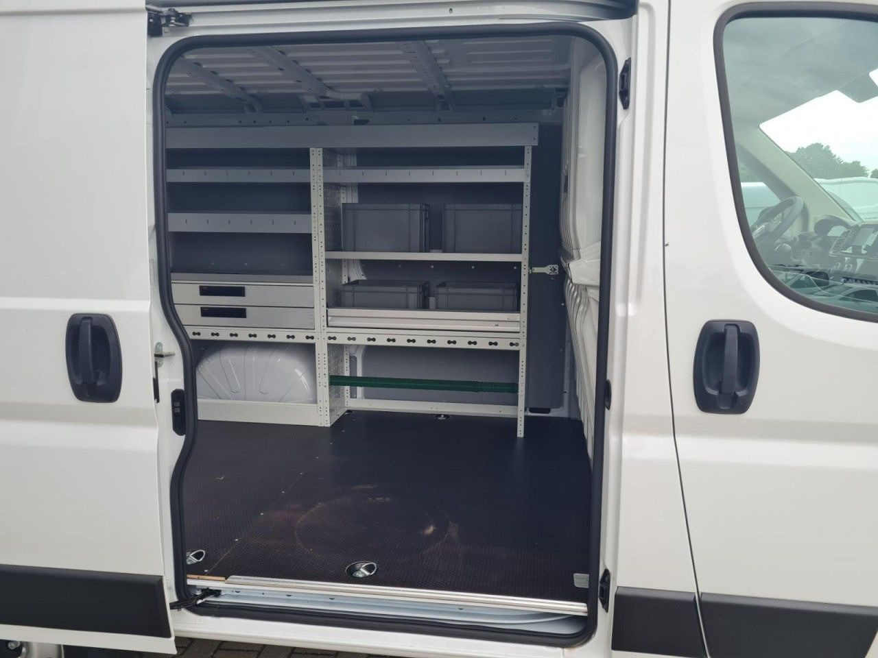 Fiat Ducato 30 Kasten L1H1 KLIMA PDC REGALE TEMPOMAT - Furgon i vogël: foto 4 Fiat Ducato 30 Kasten L1H1 KLIMA PDC REGALE TEMPOMAT - Furgon i vogël: foto 4