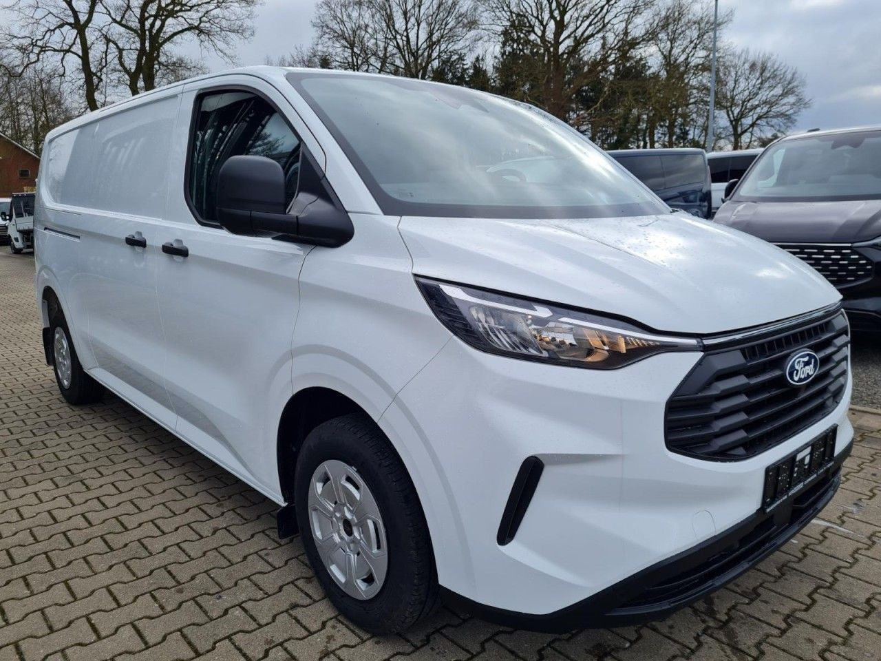Ford Custom Kasten 320 L2 Trend KLIMA KAMERA TEMPOMAT - Furgon i vogël: foto 3 Ford Custom Kasten 320 L2 Trend KLIMA KAMERA TEMPOMAT - Furgon i vogël: foto 3
