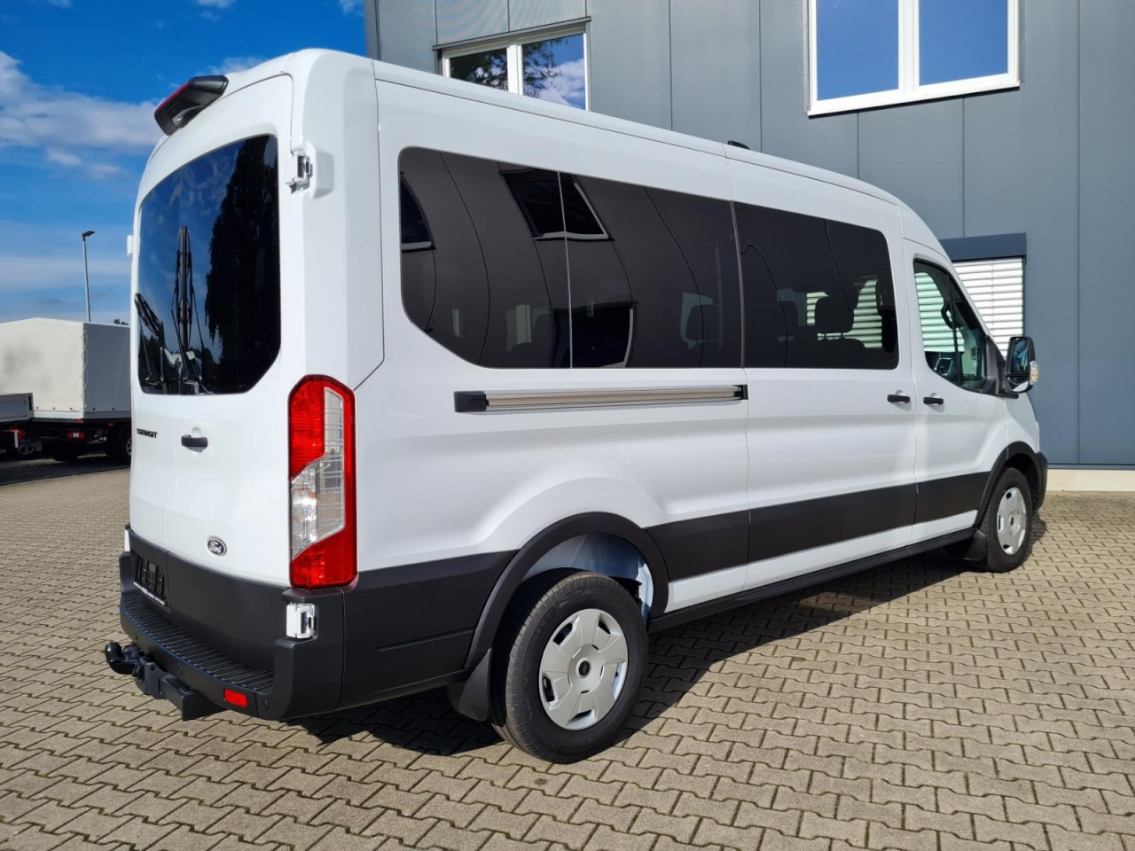 Ford Transit 350 Kombi TDCi L3 Trend 9 Sitzer AUTOMATIK - Minibus, Furgon pasagjerësh: foto 4 Ford Transit 350 Kombi TDCi L3 Trend 9 Sitzer AUTOMATIK - Minibus, Furgon pasagjerësh: foto 4