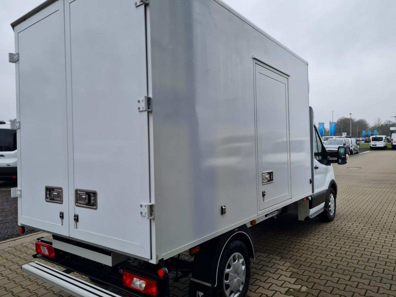 Ford Transit 350 Kühlkoffer STAND+FAHRKÜHLUNG TREND Ford Transit 350 Kühlkoffer STAND+FAHRKÜHLUNG TREND - Furgon frigorifer: foto 4 Ford Transit 350 Kühlkoffer STAND+FAHRKÜHLUNG TREND Ford Transit 350 Kühlkoffer STAND+FAHRKÜHLUNG TREND - Furgon frigorifer: foto 4