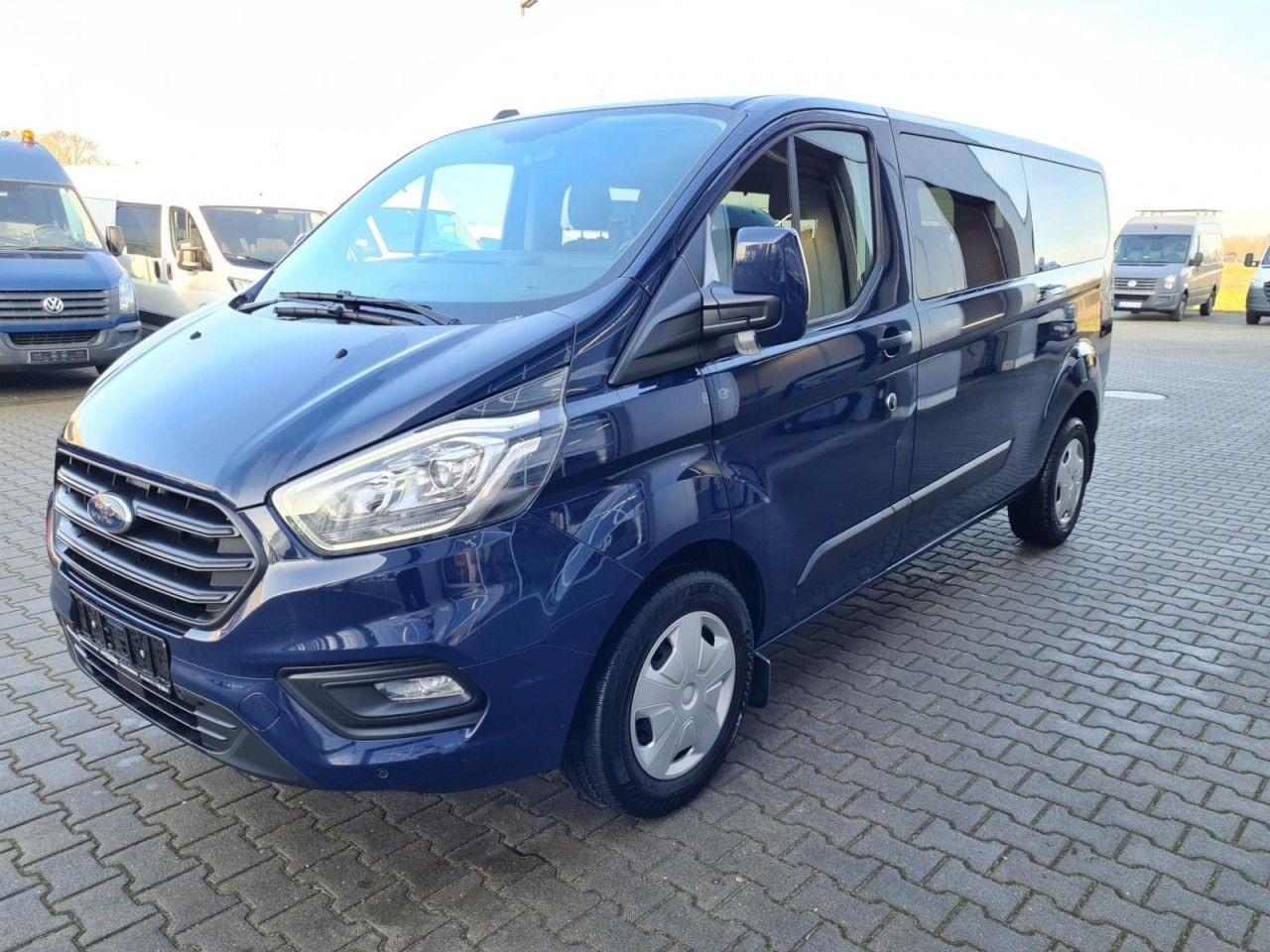 Ford Transit Custom Kombi 320 L2 Trend 9 Sitze KLIMA - Furgon pasagjerësh: foto 3 Ford Transit Custom Kombi 320 L2 Trend 9 Sitze KLIMA - Furgon pasagjerësh: foto 3