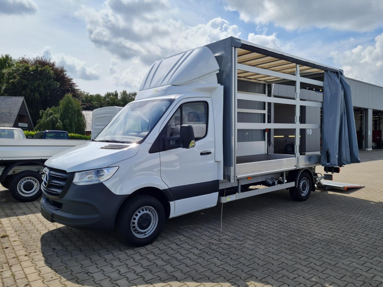 Mercedes-Benz Sprinter 315 RWD Pritsche Schiebe Plane LBW KLIMA TEMPOMAT - Kamioncine me tendë: foto 2 Mercedes-Benz Sprinter 315 RWD Pritsche Schiebe Plane LBW KLIMA TEMPOMAT - Kamioncine me tendë: foto 2