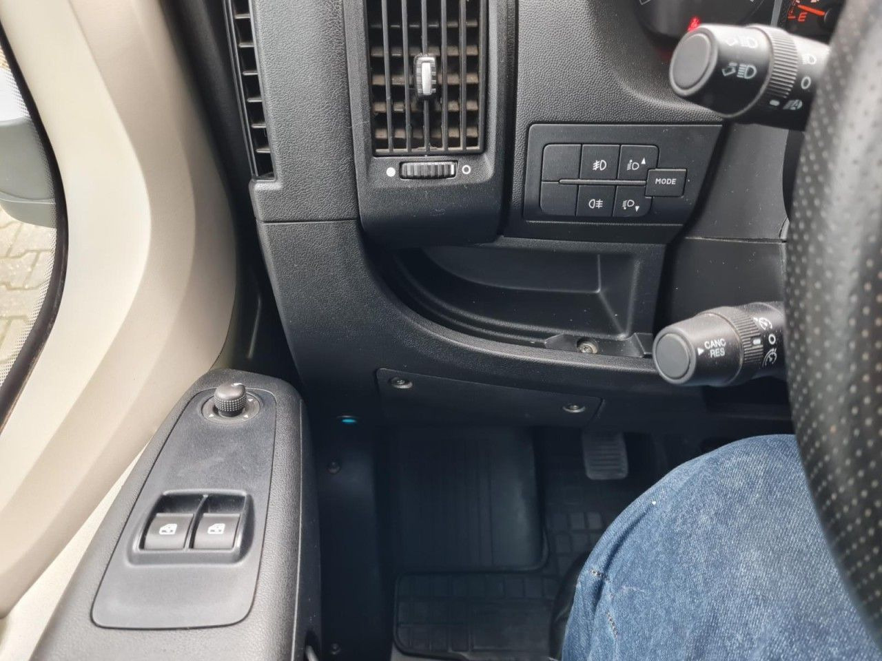 Kamioncine me tendë Peugeot Boxer Pritsche L4 Schiebe Plane Schlafkab Luftfe: foto 20