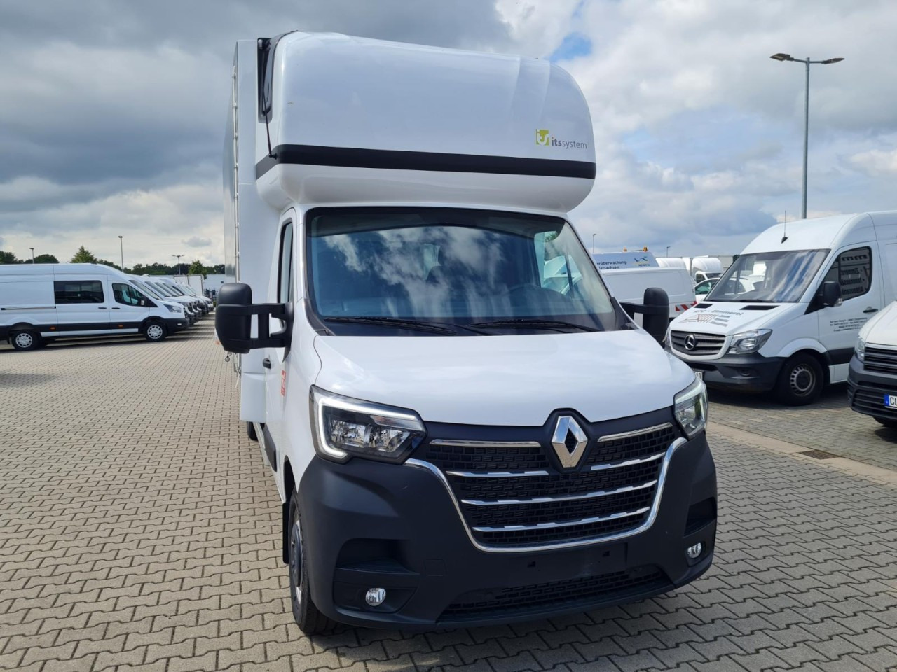 Renault Master 35 Pritsche Schiebe Plane Schlafkab. STHZ - Kamioncine me tendë: foto 2 Renault Master 35 Pritsche Schiebe Plane Schlafkab. STHZ - Kamioncine me tendë: foto 2