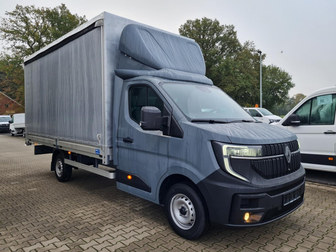 Renault Master Pritsche Schiebe Plane 10 Pal. LUFTFEDERUNG - Kamioncine me tendë: foto 4 Renault Master Pritsche Schiebe Plane 10 Pal. LUFTFEDERUNG - Kamioncine me tendë: foto 4