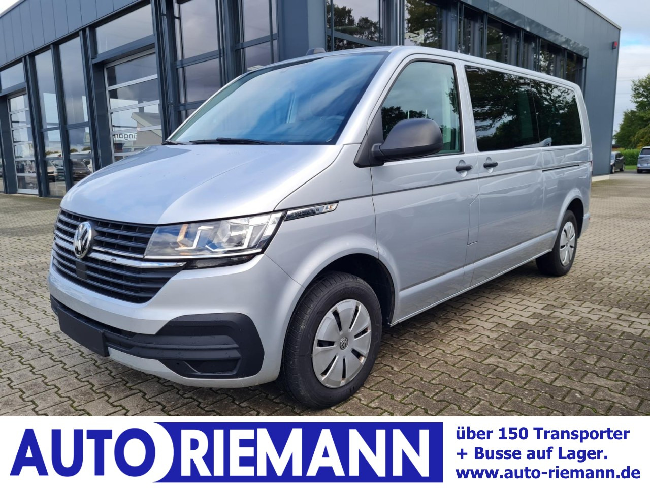 VW Volkswagen T6.1 Caravelle TDI lang 9 Sitzer 2 Schiebetüren Trendl. - Minibus, Furgon pasagjerësh: foto 1 VW Volkswagen T6.1 Caravelle TDI lang 9 Sitzer 2 Schiebetüren Trendl. - Minibus, Furgon pasagjerësh: foto 1