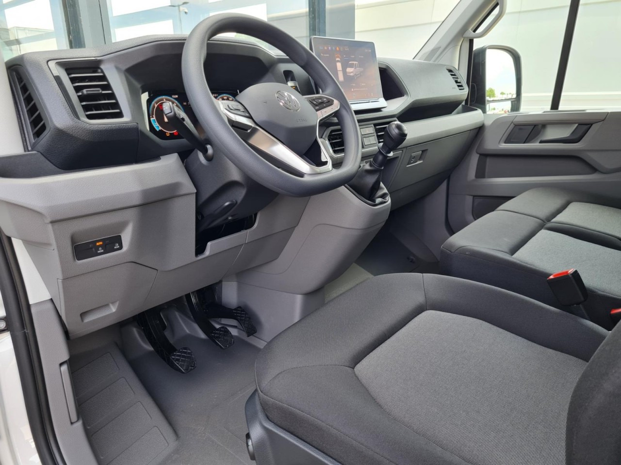 Volkswagen Crafter 35 Doka TDI MR LED KLIMA - Kamioncine me karroceri, Kamioncine dopio kabinë: foto 4 Volkswagen Crafter 35 Doka TDI MR LED KLIMA - Kamioncine me karroceri, Kamioncine dopio kabinë: foto 4