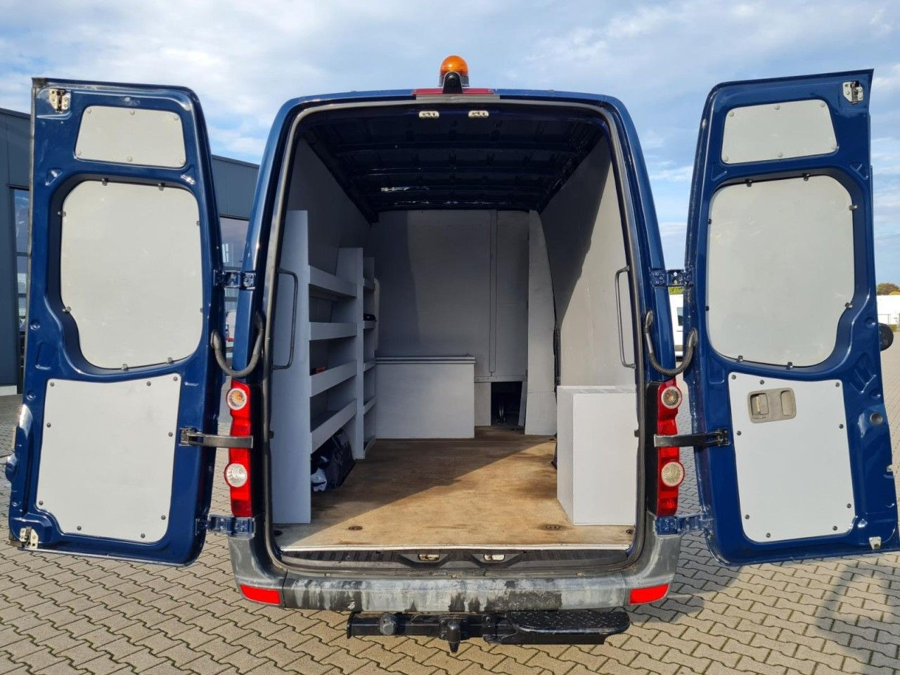 Volkswagen Crafter 35 Kasten Doka 5 Sitze AHK 3.5to REGALSY - Furgon, Kamioncine dopio kabinë: foto 5 Volkswagen Crafter 35 Kasten Doka 5 Sitze AHK 3.5to REGALSY - Furgon, Kamioncine dopio kabinë: foto 5