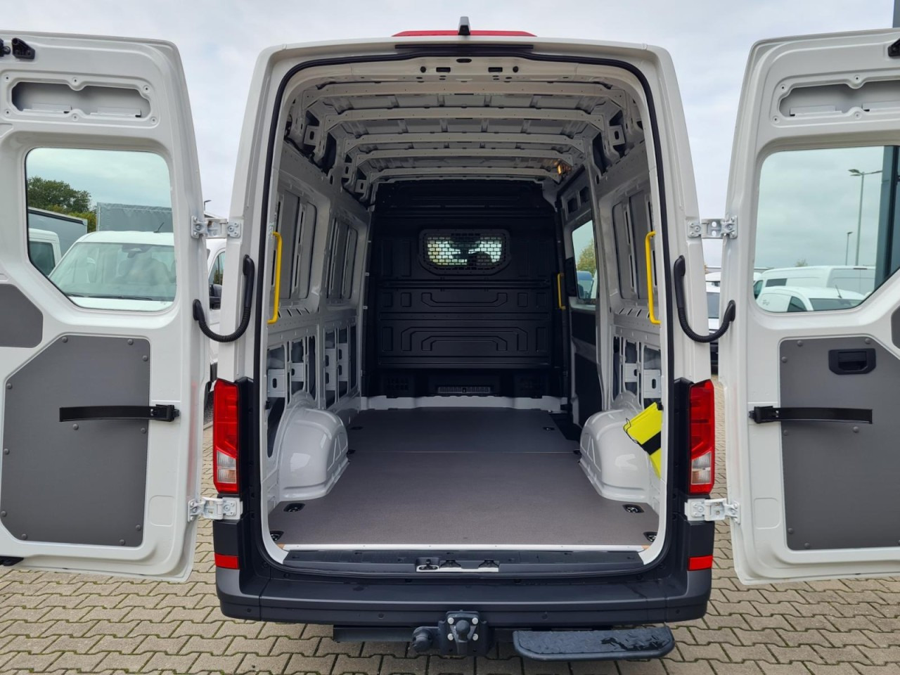 Furgon Volkswagen Crafter 35 Kasten TDI MR L3H3 STANDHEIZ AHK: foto 15