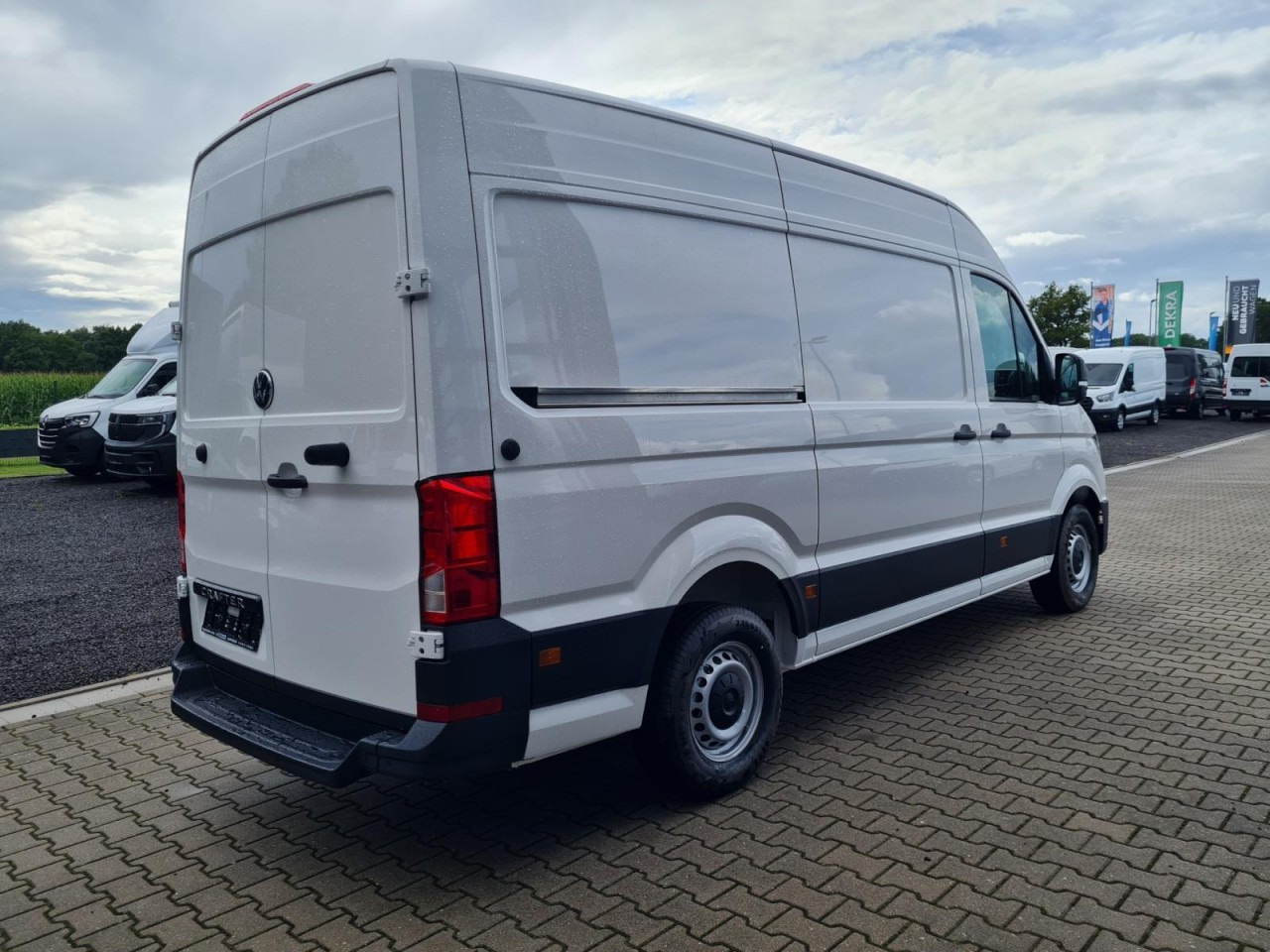 Volkswagen Crafter 35 Kasten TDI MR PDC WERKSTATTEINRICHTUNG - Furgon: foto 4 Volkswagen Crafter 35 Kasten TDI MR PDC WERKSTATTEINRICHTUNG - Furgon: foto 4