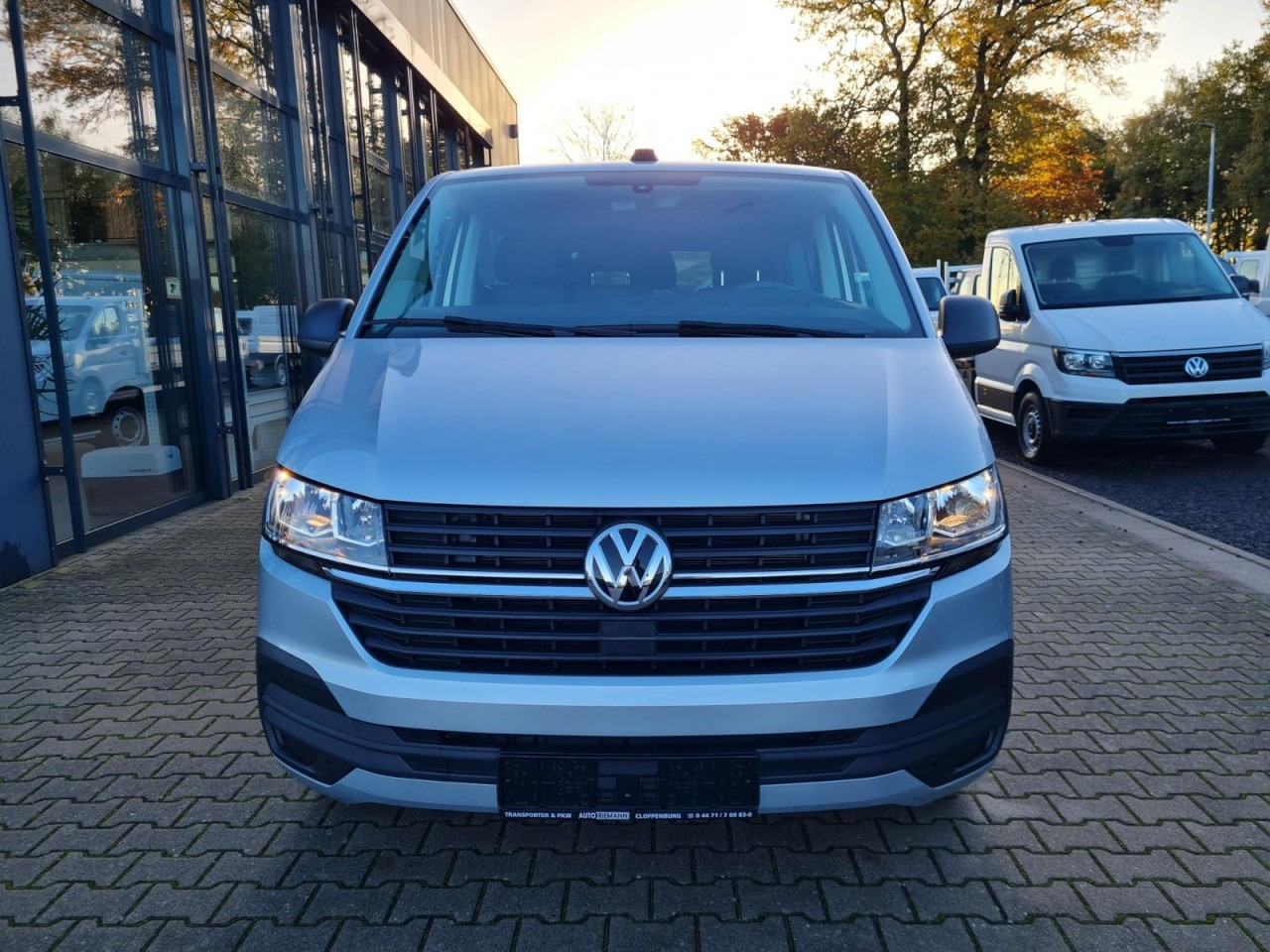 Volkswagen T6.1 Caravelle TDI lang 9 Sitzer 2 Schiebetüren Trendl. - Minibus, Furgon pasagjerësh: foto 2 Volkswagen T6.1 Caravelle TDI lang 9 Sitzer 2 Schiebetüren Trendl. - Minibus, Furgon pasagjerësh: foto 2