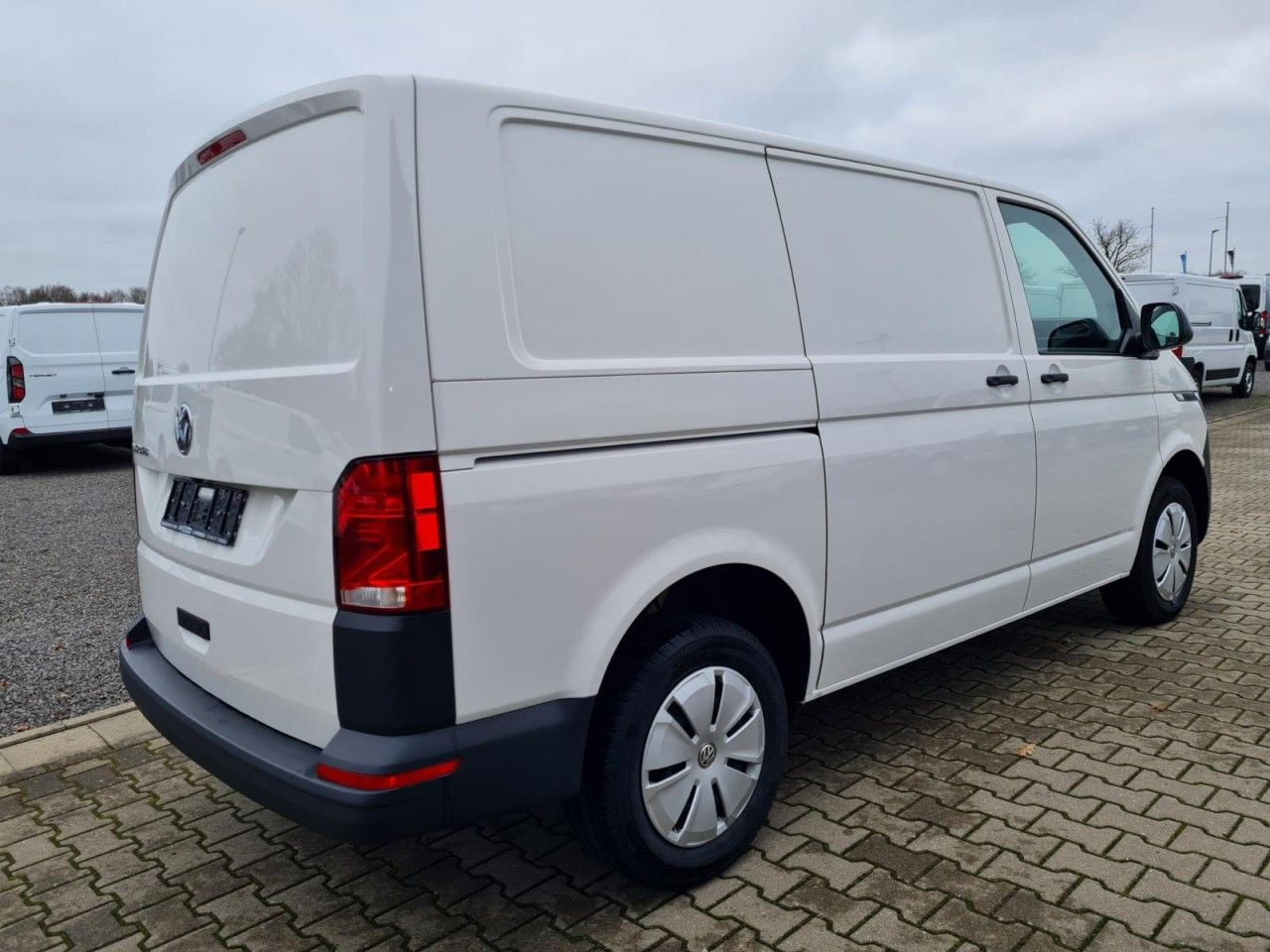 Volkswagen T6.1 Kasten L1 KR Heckklappe KAMERA KLIMA ALLWET - Furgon i vogël: foto 4 Volkswagen T6.1 Kasten L1 KR Heckklappe KAMERA KLIMA ALLWET - Furgon i vogël: foto 4