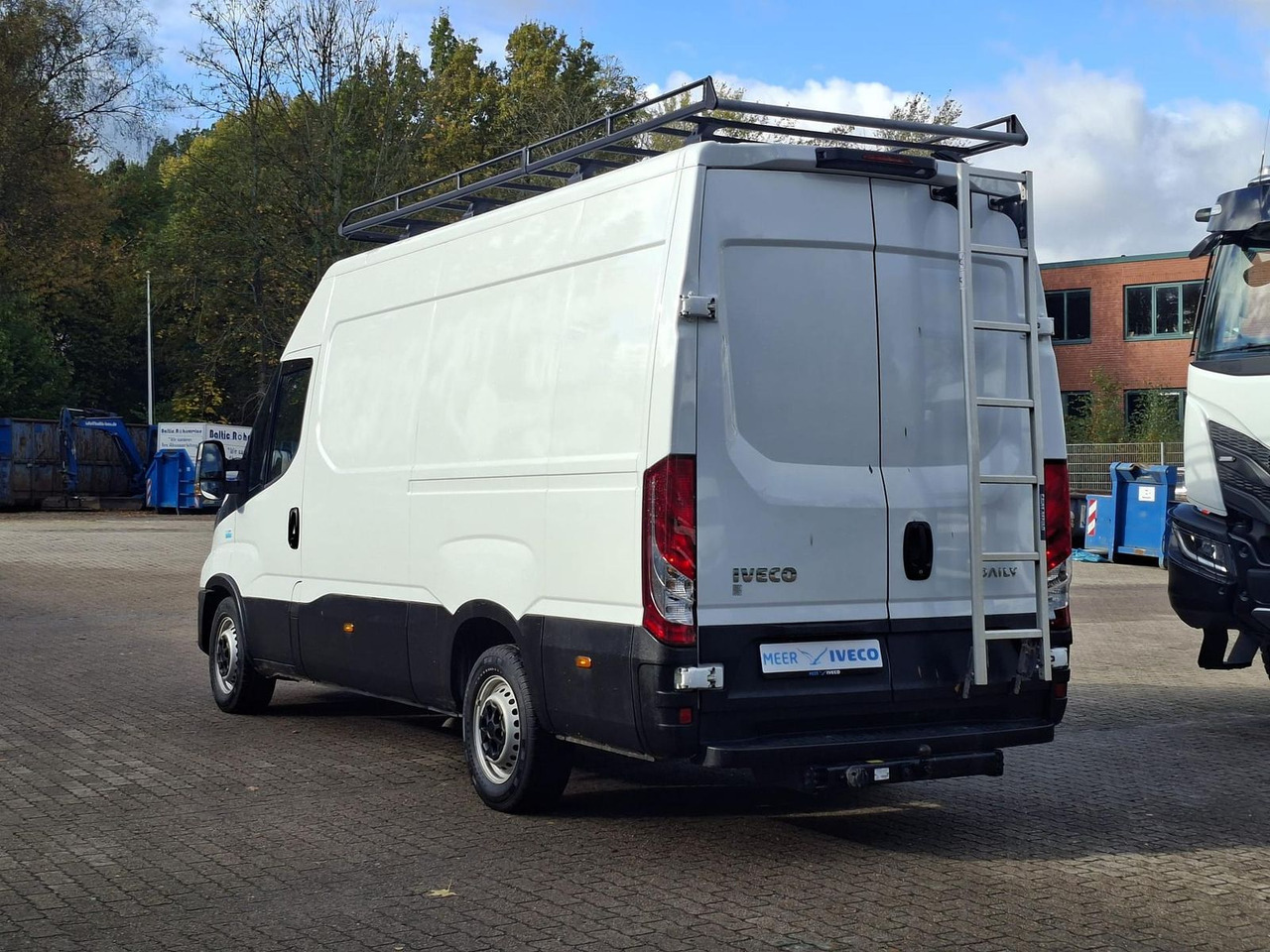 Iveco Daily 35S14EV Radio*Kamera*Regal*AHK*Dachgepäck - Furgon: foto 3 Iveco Daily 35S14EV Radio*Kamera*Regal*AHK*Dachgepäck - Furgon: foto 3