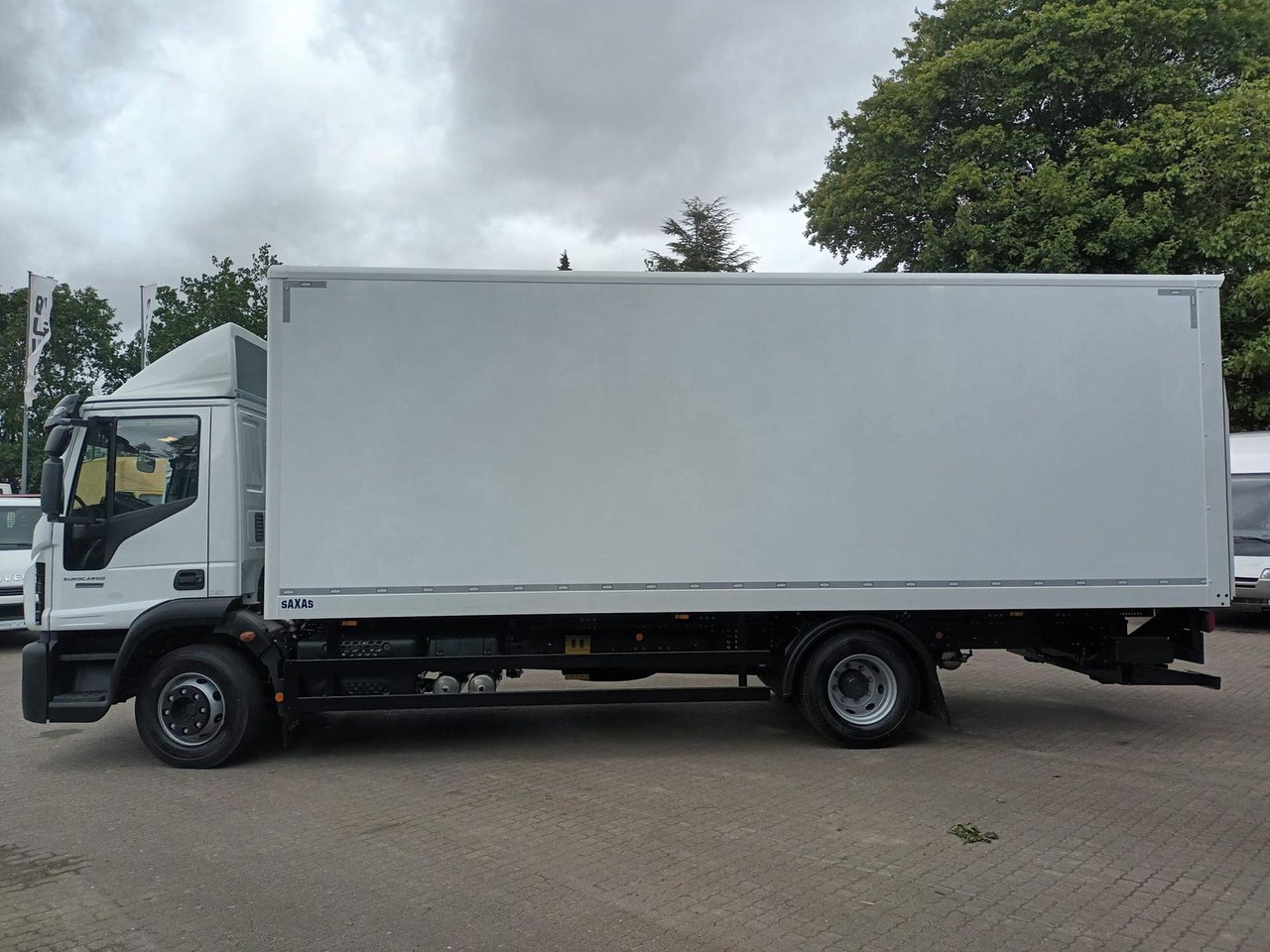 Iveco ML120E25/P KOFFER LBW 1,5t SAXAS AHK 185 kW (... - Kamion me tendë: foto 2 Iveco ML120E25/P KOFFER LBW 1,5t SAXAS AHK 185 kW (... - Kamion me tendë: foto 2