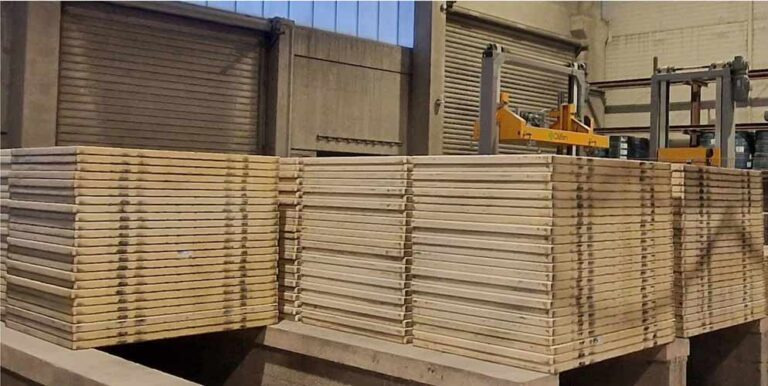ASSYX DuroBOARD – Production boards for block production lines / Unterlagsplatten für Steinfertigungsanlage - Pajisje betoni: foto 1 ASSYX DuroBOARD – Production boards for block production lines / Unterlagsplatten für Steinfertigungsanlage - Pajisje betoni: foto 1