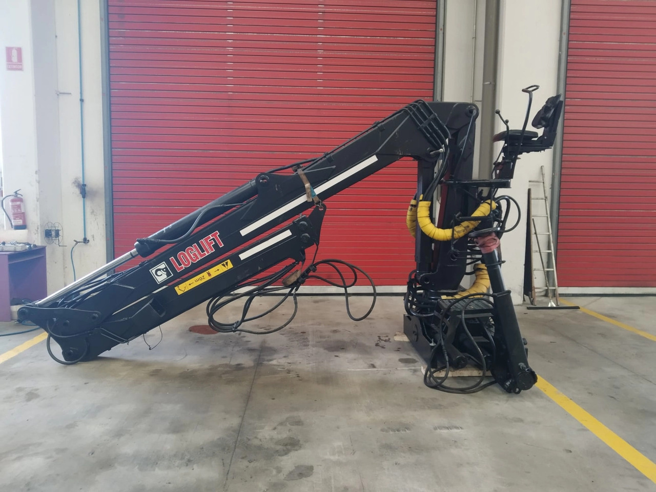 Grúa LOGLIFT 120S79R - Vinç për kamion për Kamioni: foto 4 Grúa LOGLIFT 120S79R - Vinç për kamion për Kamioni: foto 4