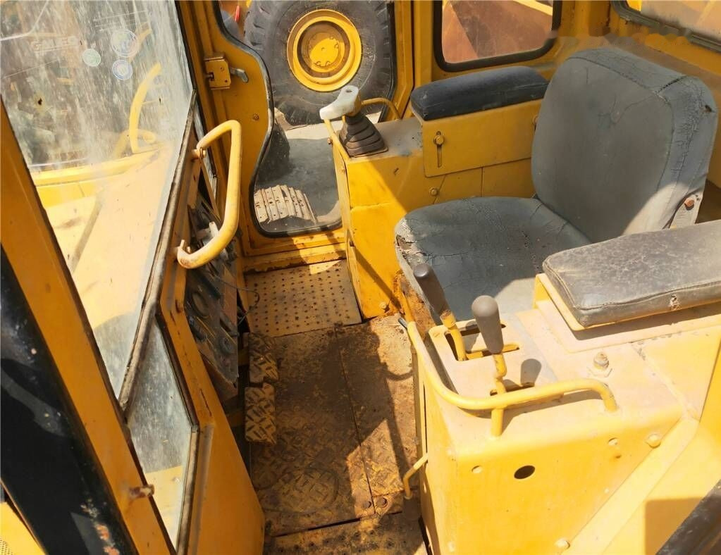 Caterpillar D 3 C - Buldozer: foto 5 Caterpillar D 3 C - Buldozer: foto 5