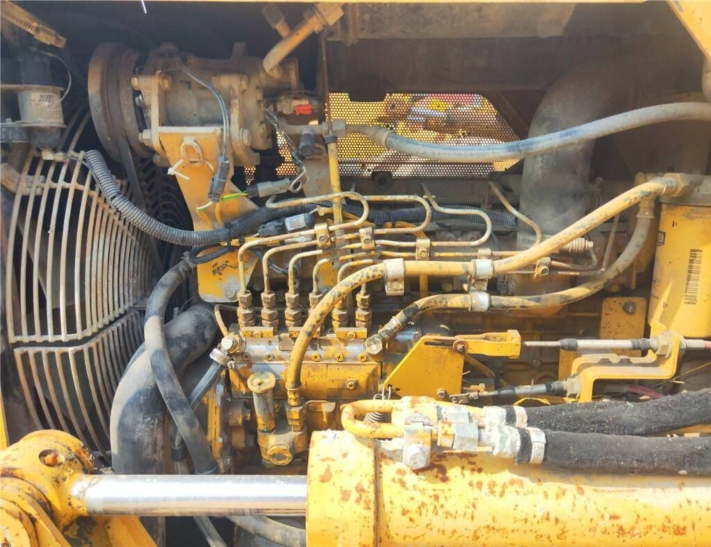 Caterpillar D3G - Buldozer: foto 4 Caterpillar D3G - Buldozer: foto 4