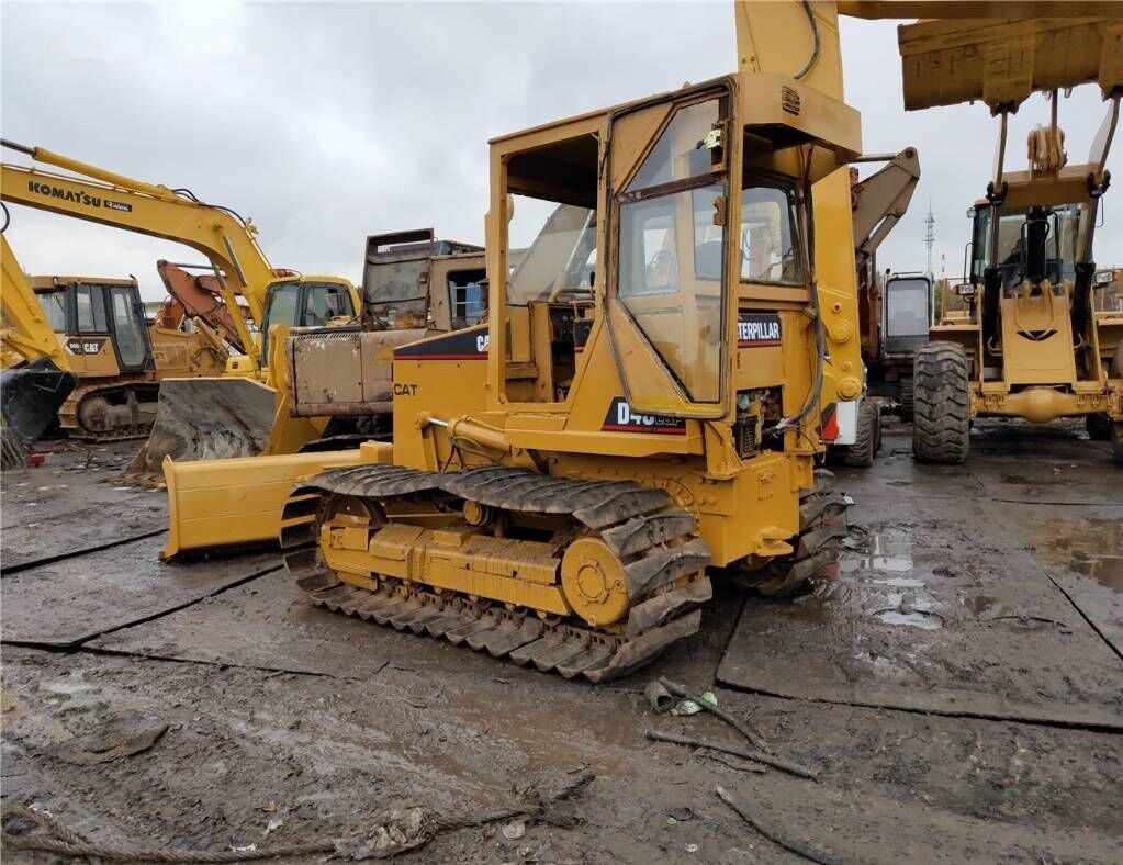 Caterpillar D4C - Buldozer: foto 4 Caterpillar D4C - Buldozer: foto 4