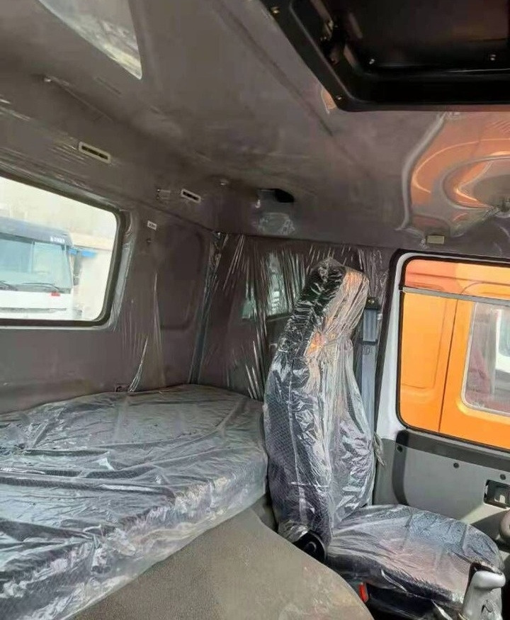 Sinotruk HOWO 420 Tractor - Gjysmë-kamion: foto 2 Sinotruk HOWO 420 Tractor - Gjysmë-kamion: foto 2