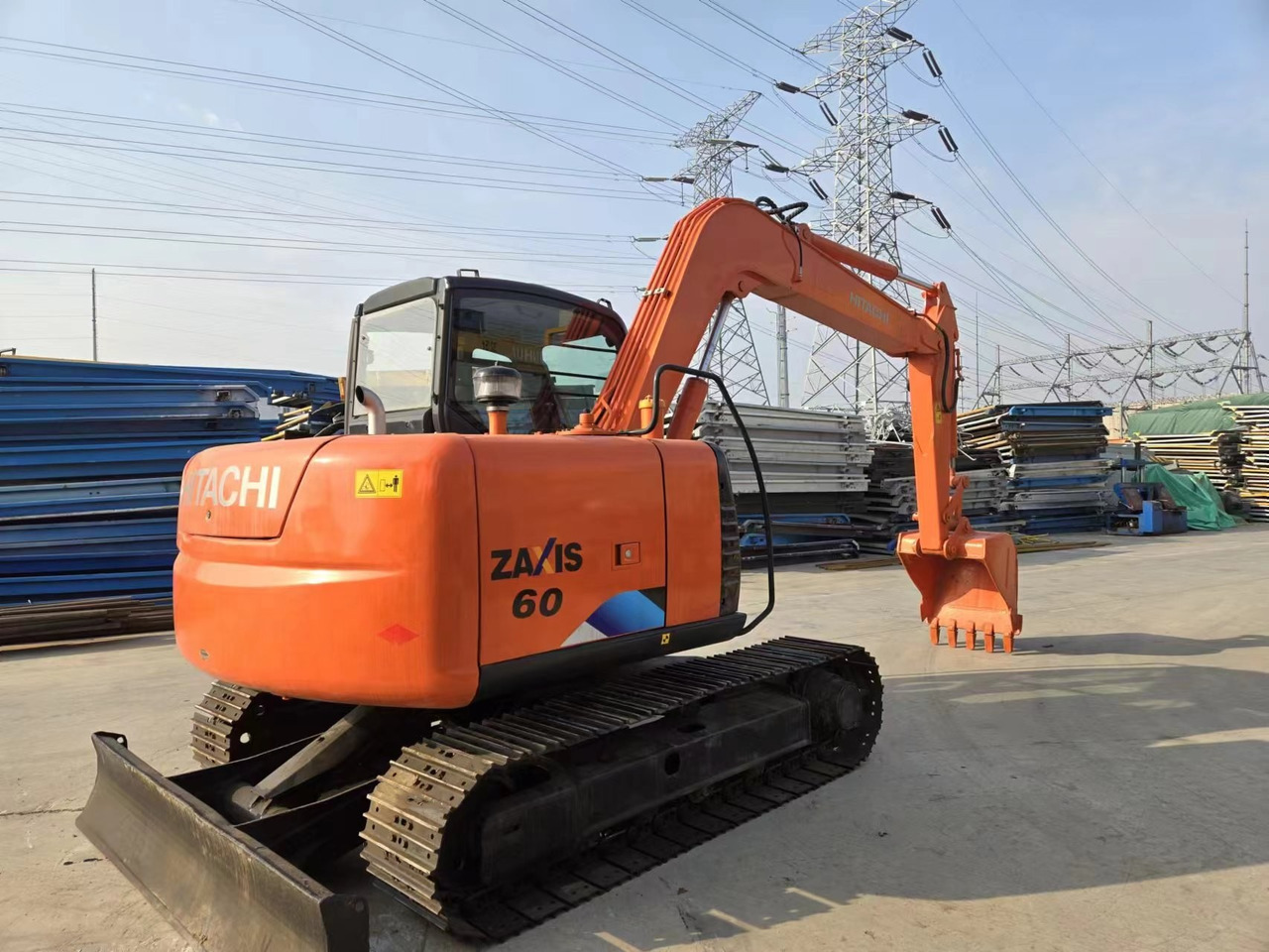 HITACHI ZX60 - Miniekskavator: foto 4 HITACHI ZX60 - Miniekskavator: foto 4