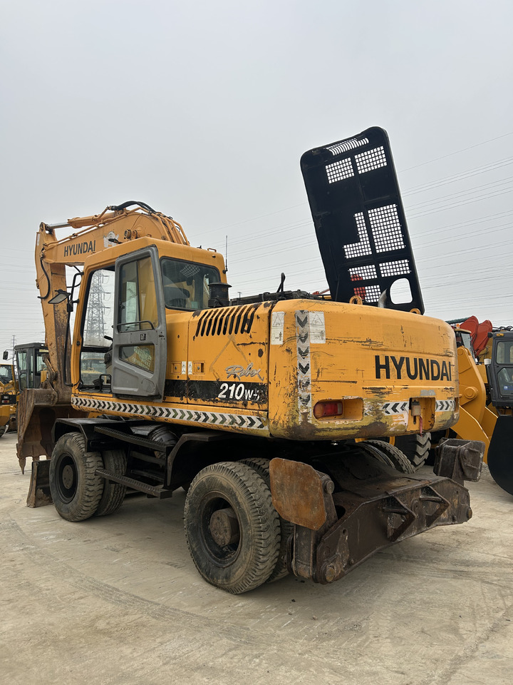 HYUNDAI R210W - Ekskavator: foto 3 HYUNDAI R210W - Ekskavator: foto 3