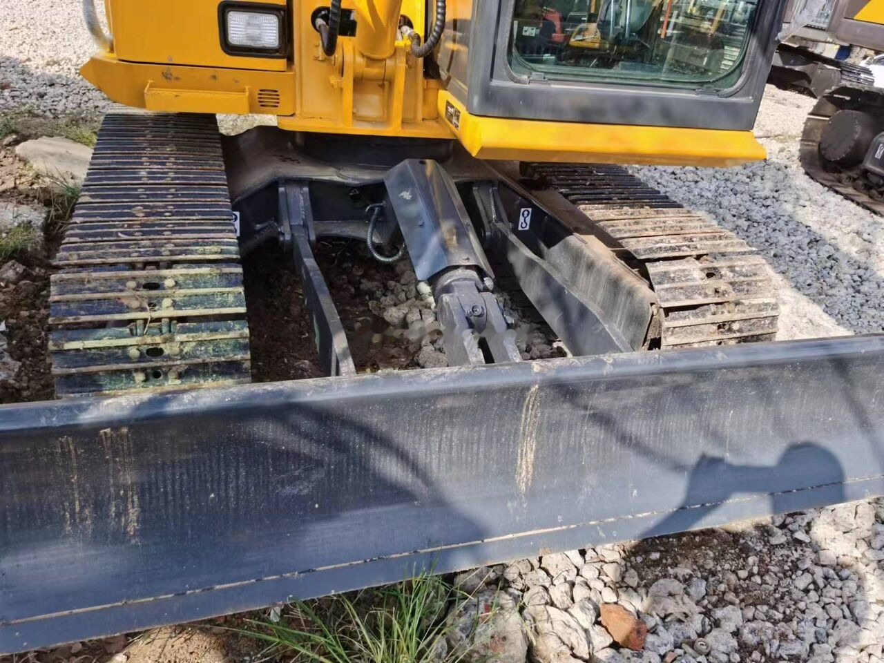 Komatsu PC70-8 - Ekskavator me zinxhirë: foto 5 Komatsu PC70-8 - Ekskavator me zinxhirë: foto 5