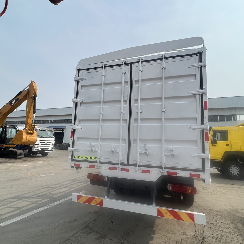 Sinotruk HOWO - Kamion me karroceri të hapur: foto 2 Sinotruk HOWO - Kamion me karroceri të hapur: foto 2