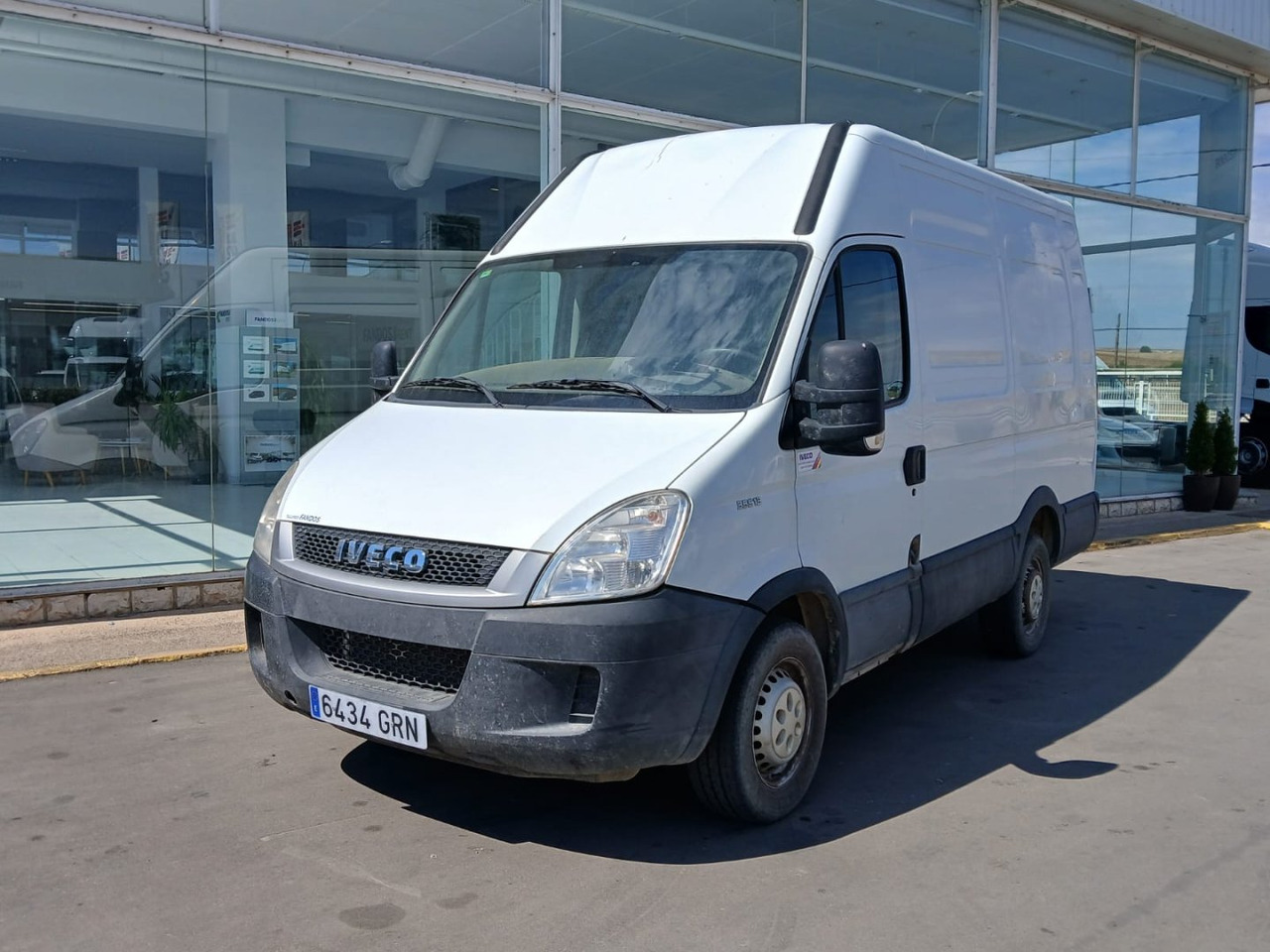 Furgón IVECO 35S13 V 10m3 - Furgon: foto 1 Furgón IVECO 35S13 V 10m3 - Furgon: foto 1