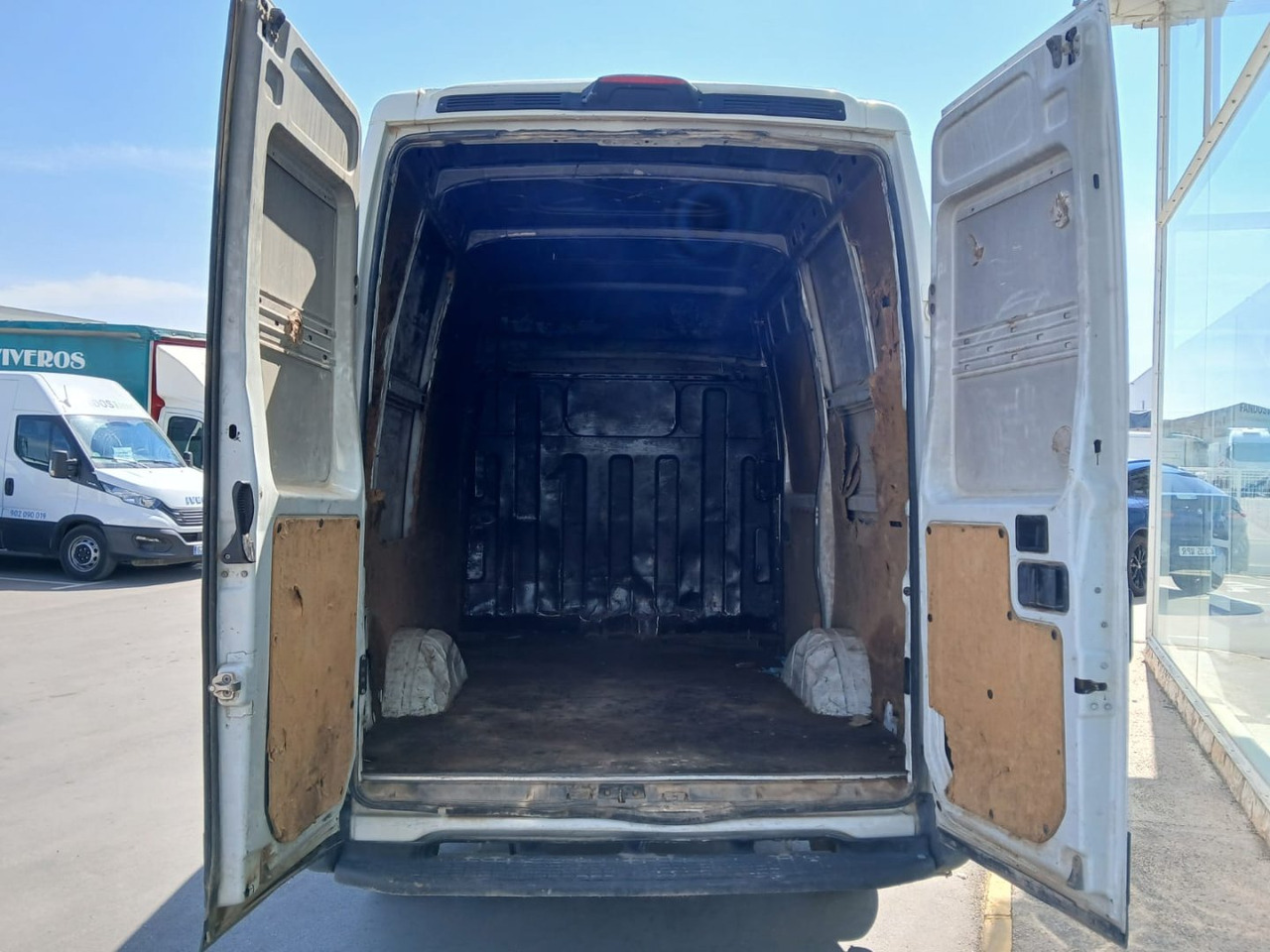 Furgón IVECO 35S13 V 10m3 - Furgon: foto 5 Furgón IVECO 35S13 V 10m3 - Furgon: foto 5