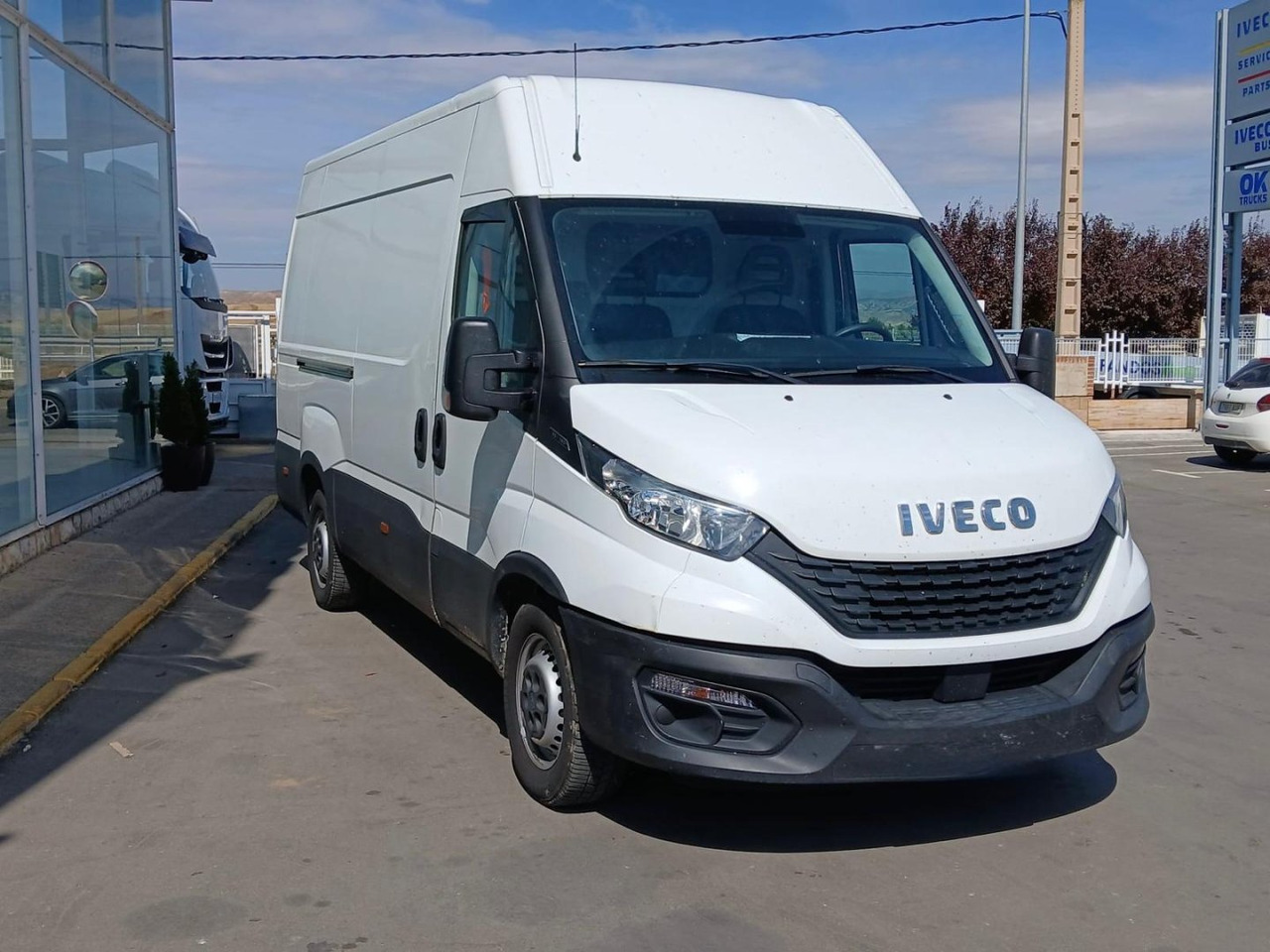 Furgón IVECO 35S16 V 12m3 - Furgon: foto 3 Furgón IVECO 35S16 V 12m3 - Furgon: foto 3