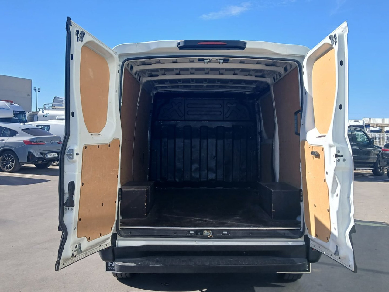 Furgón IVECO 35S16 V 9m3 - Furgon: foto 5 Furgón IVECO 35S16 V 9m3 - Furgon: foto 5