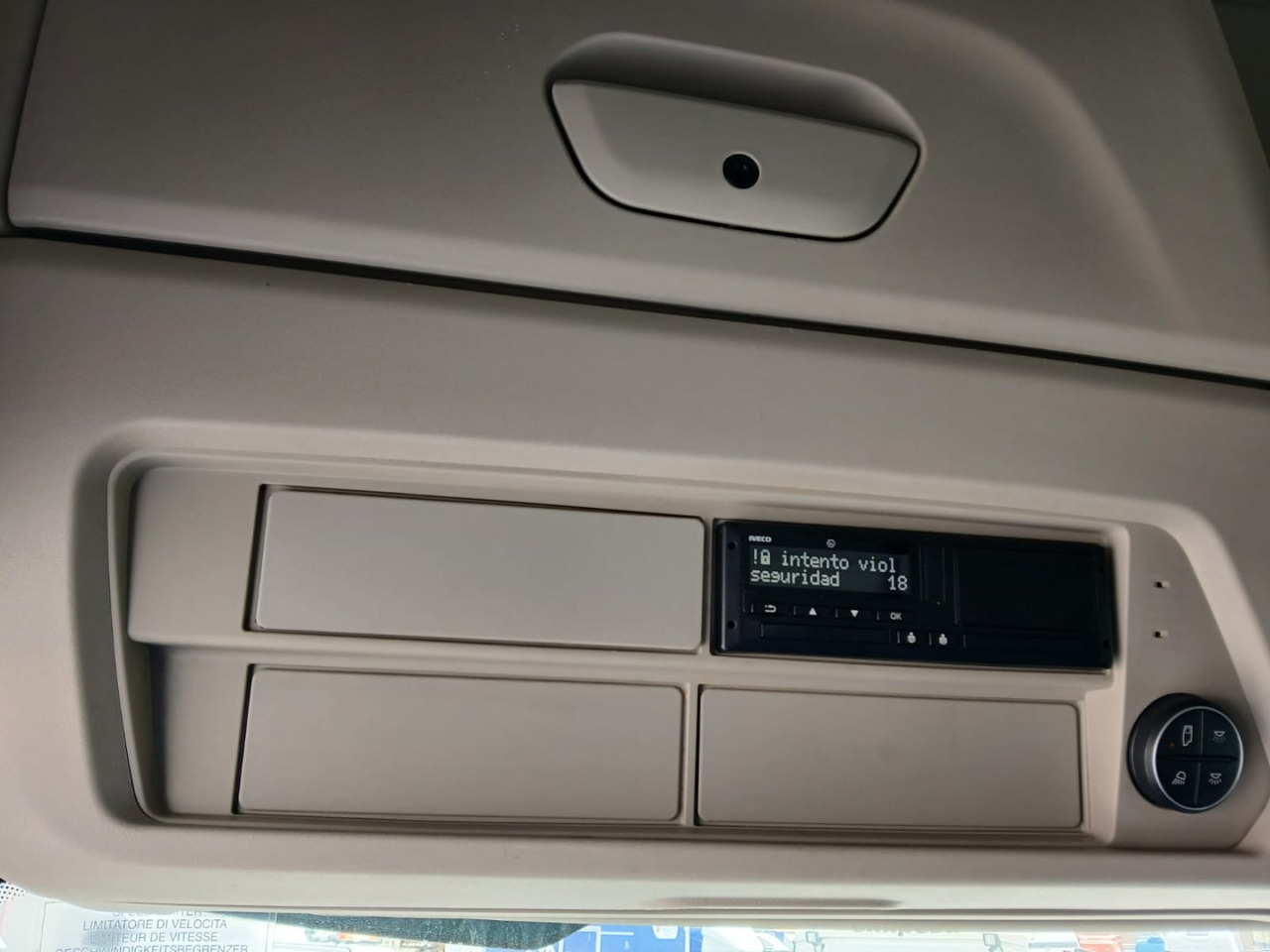 Gjysmë-kamion Cabeza Tractora IVECO 460 AUTOMATICO INTARDER ADR: foto 12 Gjysmë-kamion Cabeza Tractora IVECO 460 AUTOMATICO INTARDER ADR: foto 12