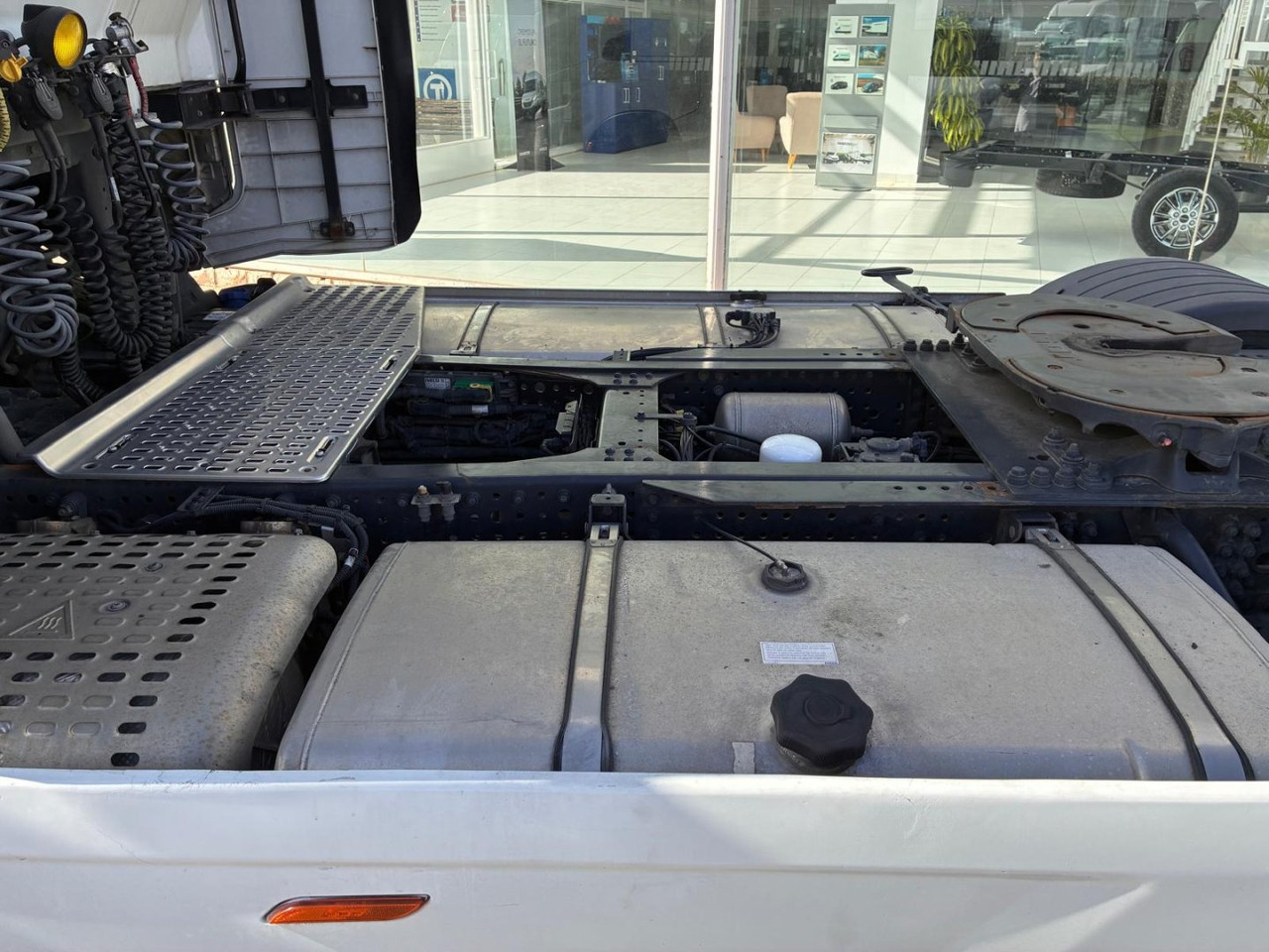 Cabeza Tractora IVECO S-WAY 510 AUTOMATICO CON INTARDER - Gjysmë-kamion: foto 5 Cabeza Tractora IVECO S-WAY 510 AUTOMATICO CON INTARDER - Gjysmë-kamion: foto 5