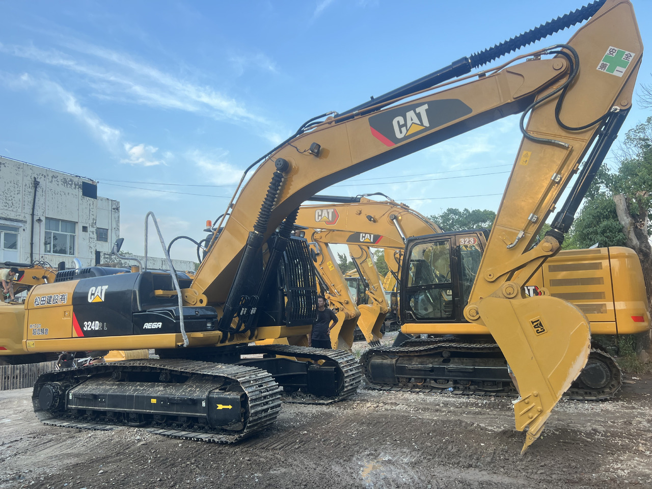 CATERPILLAR 324DL CAT 324D 2 L - Ekskavator me zinxhirë: foto 1 CATERPILLAR 324DL CAT 324D 2 L - Ekskavator me zinxhirë: foto 1