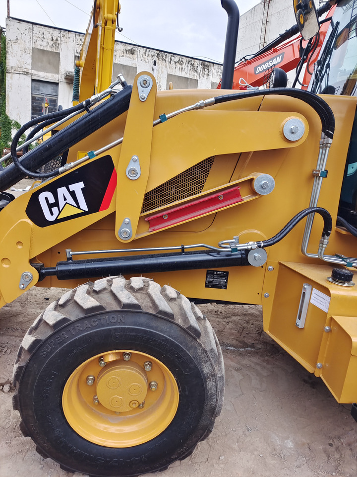 CATERPILLAR 420F CAT 100% NEW - Fadromë me shkarkim nga prapa: foto 2 CATERPILLAR 420F CAT 100% NEW - Fadromë me shkarkim nga prapa: foto 2