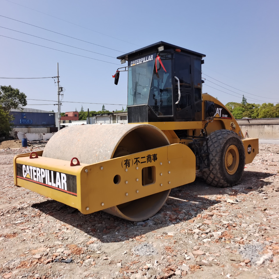 CATERPILLAR CS 683E - Rul rrugësh: foto 1 CATERPILLAR CS 683E - Rul rrugësh: foto 1
