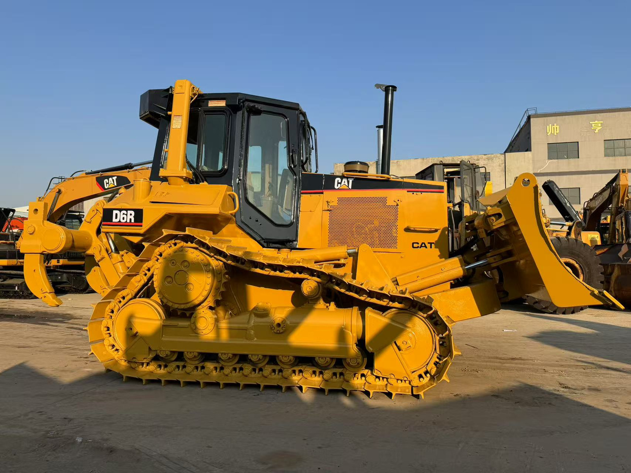 CATERPILLAR D6R - Buldozer: foto 4 CATERPILLAR D6R - Buldozer: foto 4