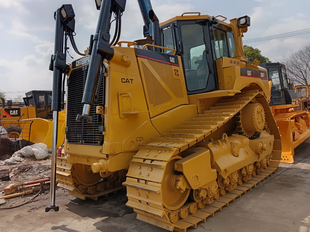 CATERPILLAR D8T CAT - Buldozer: foto 1 CATERPILLAR D8T CAT - Buldozer: foto 1