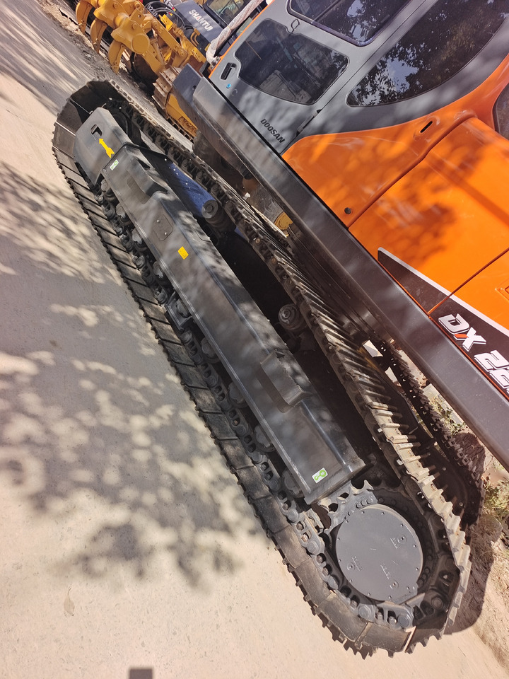DOOSAN DX225 DX300 DX340 DX225LCA DX225LC-9C - Ekskavator me zinxhirë: foto 2 DOOSAN DX225 DX300 DX340 DX225LCA DX225LC-9C - Ekskavator me zinxhirë: foto 2