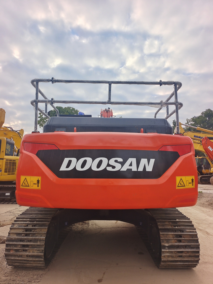 DOOSAN DX225LCA - Ekskavator me zinxhirë: foto 2 DOOSAN DX225LCA - Ekskavator me zinxhirë: foto 2
