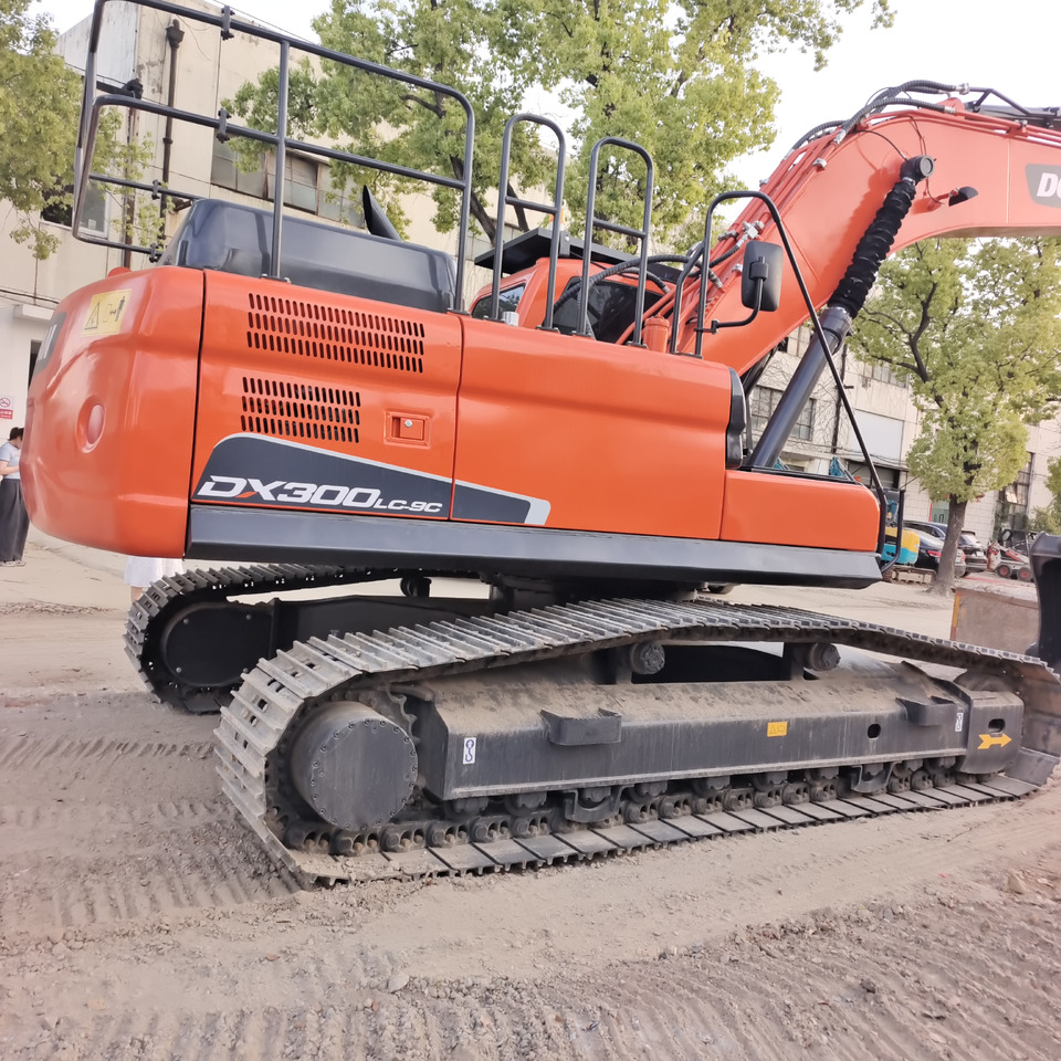 DOOSAN DX300 DX340 DX225 - Ekskavator me zinxhirë: foto 2 DOOSAN DX300 DX340 DX225 - Ekskavator me zinxhirë: foto 2