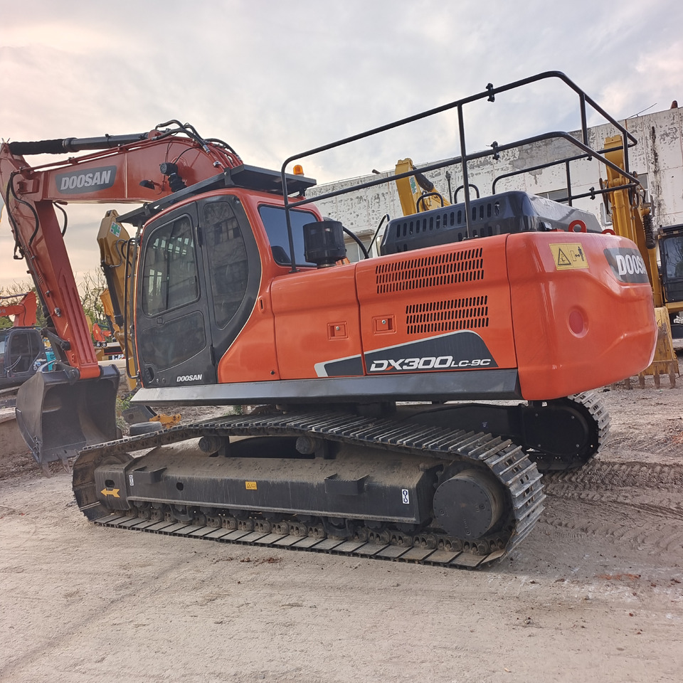 DOOSAN DX300 DX340 DX225 - Ekskavator me zinxhirë: foto 5 DOOSAN DX300 DX340 DX225 - Ekskavator me zinxhirë: foto 5
