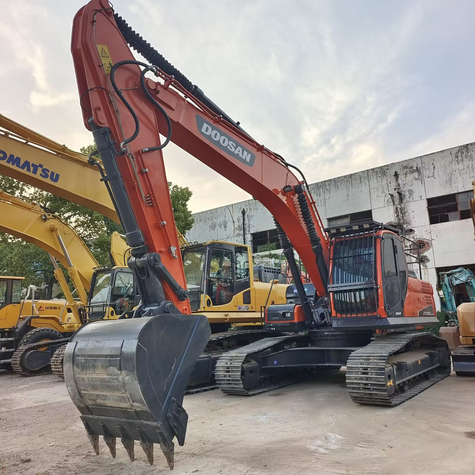 DOOSAN DX300 Doosan DX 300 LCA LC-9S LC-9C - Ekskavator me zinxhirë: foto 2 DOOSAN DX300 Doosan DX 300 LCA LC-9S LC-9C - Ekskavator me zinxhirë: foto 2